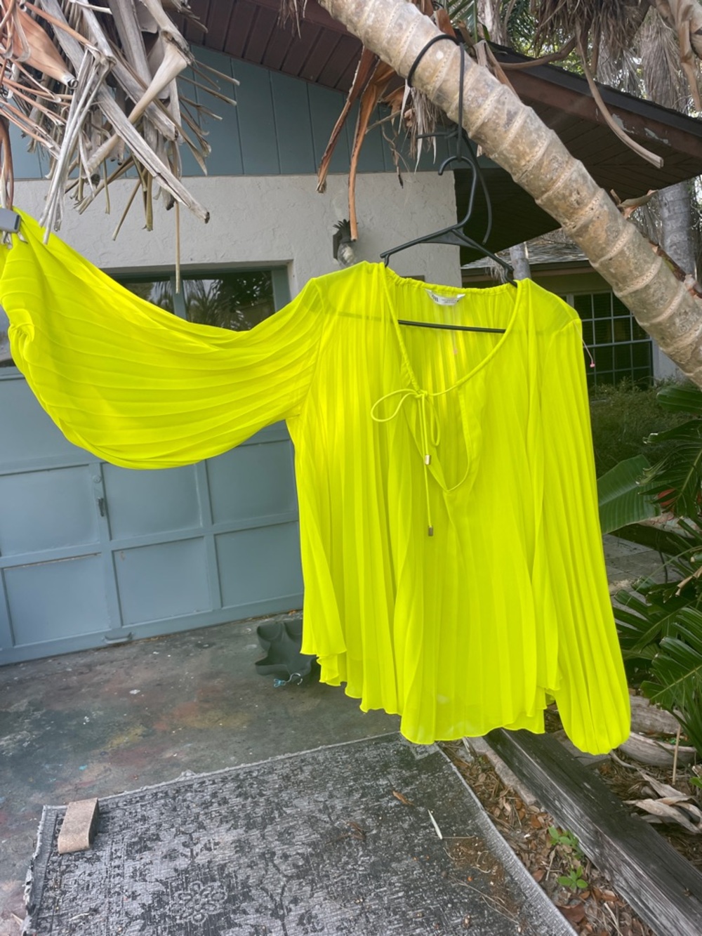 Lemon, lime, green, balloon sleeve, sheer pleated bohemian top